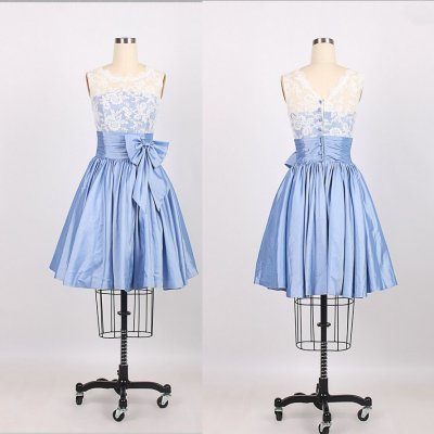 Luxurious A-Line Scoop Knee Length Taffeta Blue Prom/Bridesmaid Dress