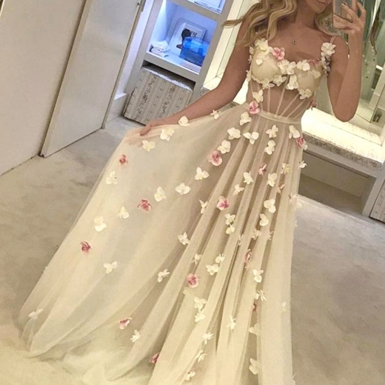 A-Line Straps Sweep Train Ivory Tulle Prom Dress with Appliques Beading - Click Image to Close