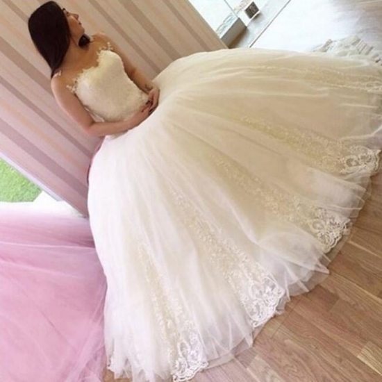 Chic Ball Gown Wedding Dress - Sweetheart Sleeveless Appliques Floor-Length - Click Image to Close