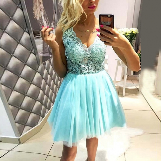A-Line V-Neck Short Mint Green Tulle Homecoming Dress with Lace - Click Image to Close