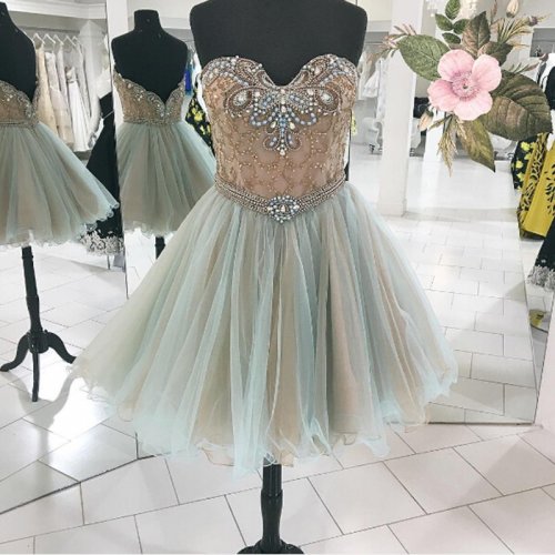 Exquisite Sweetheart Open Back Knee-Length Homecoming Dress with Beading