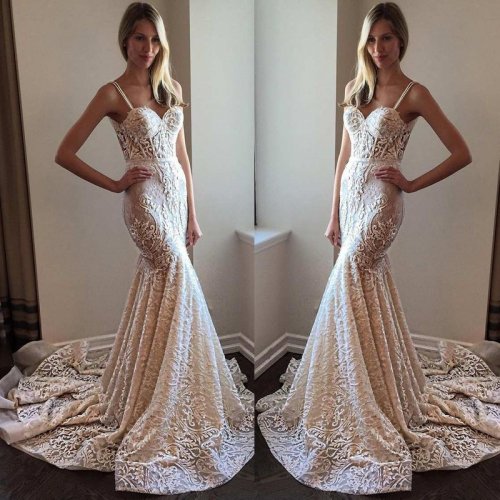 Elegant Spaghetti Straps Sleeveless Court Train Wedding Dress with Lace