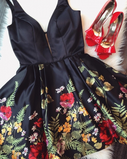 A-Line V-Neck Short Black Floral Satin Homecoming Dress - Click Image to Close