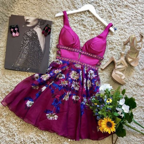 A-Line Deep V-Neck Short Fuchsia Floral Chiffon Homecoming Dress with Beading