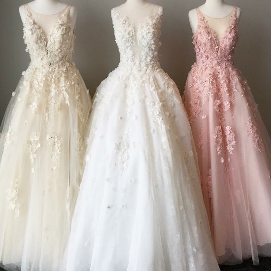 A-Line Round Neck Floor-Length Light Champagne Prom Dress with Appliques - Click Image to Close