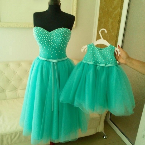 Elegant Sweetheart Tea-Length Turquoise Homecoming Dresses with Pearls Sash - Click Image to Close