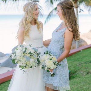 Short Blue Organza Homecoming Bridesmaid Dress with V-neck Sleeveless Lace Top