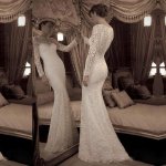 Elegant Vintage Sheath Lace Wedding Dress with Long Sleeves