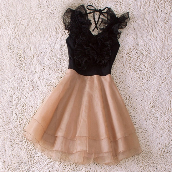 A-Line V-Neck Short Champagne Chiffon Homecoming Dress with Flowers Tiered - Click Image to Close