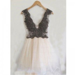 Hot-Selling Short/Mini Deep V-neck Homecoming Dresses with Beaded