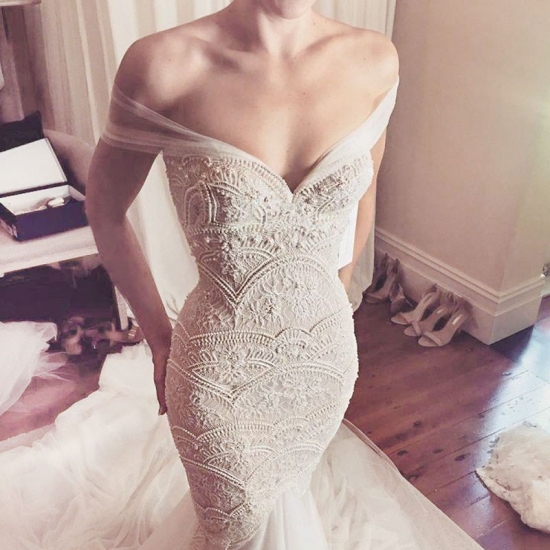 Mermaid Off-the-Shoulder Court Train Wedding Dress with Lace Pearls - Click Image to Close