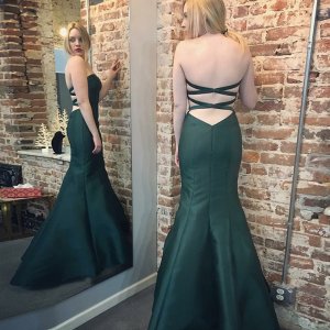 Mermaid Sweetheart Backless Long Hunter Satin Prom Dress