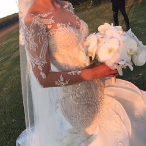 Luxurious Long Sleeves Lace Mermaid Wedding Dresses with Appliques