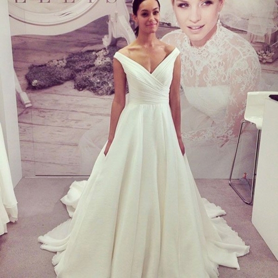 A-Line Off-the-Shoulder Cap Sleeves Court Train Chiffon Wedding Dress - Click Image to Close