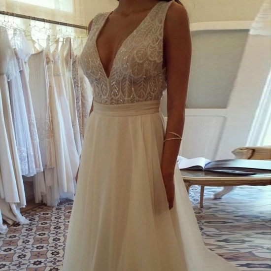 A-Line Deep V-Neck Backless Ivory Chiffon Wedding Dress with Lace - Click Image to Close