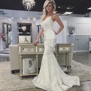 Mermaid Sweetheart Sweep Train Lace Wedding Dress with Ruffles