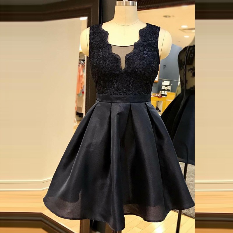 A-Line Scoop Short Dark Navy Organza Homecoming Dress with Lace Appliques