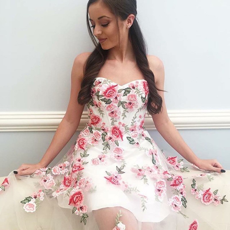 A-Line Sweetheart Long White Tulle Prom Dress with Appliques