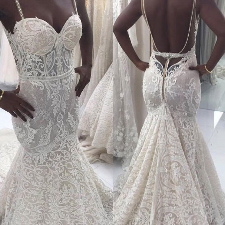 Sexy Spaghetti Straps Backless Lace Wedding Dresses with Pears
