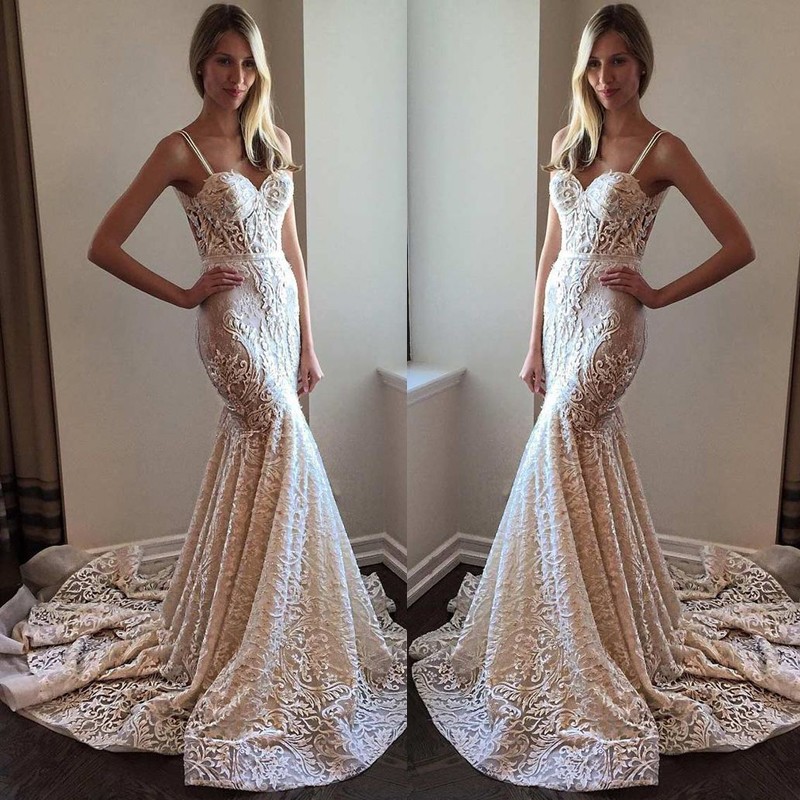 Elegant Spaghetti Straps Sleeveless Court Train Wedding Dress with Lace