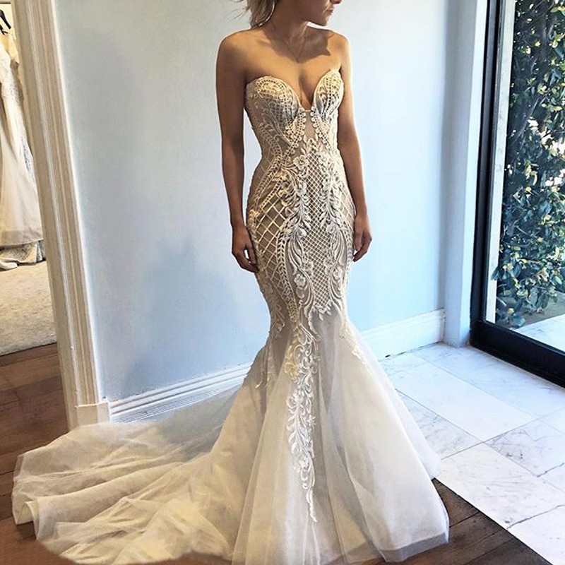 Mermaid Style Sweetheart Sweep Train Wedding Dress with Lace